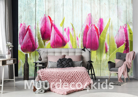 Tulpen op wit hout fotobehang