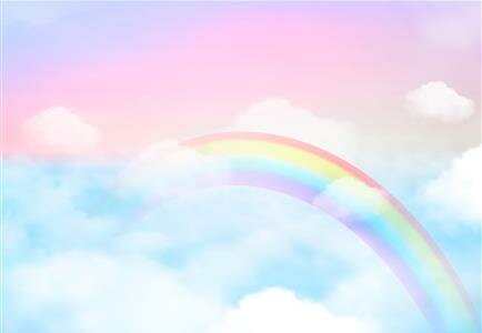 Wolken en regenboog behang kinderkamer
