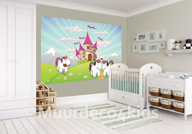 Eenhoorn behang babykamer